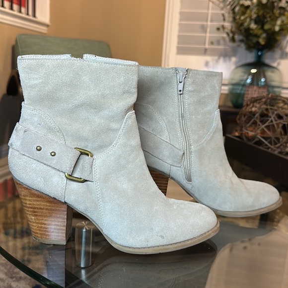 Women’s Nine West Booties in Tan‎ size 7.5 - Picture 7 of 9